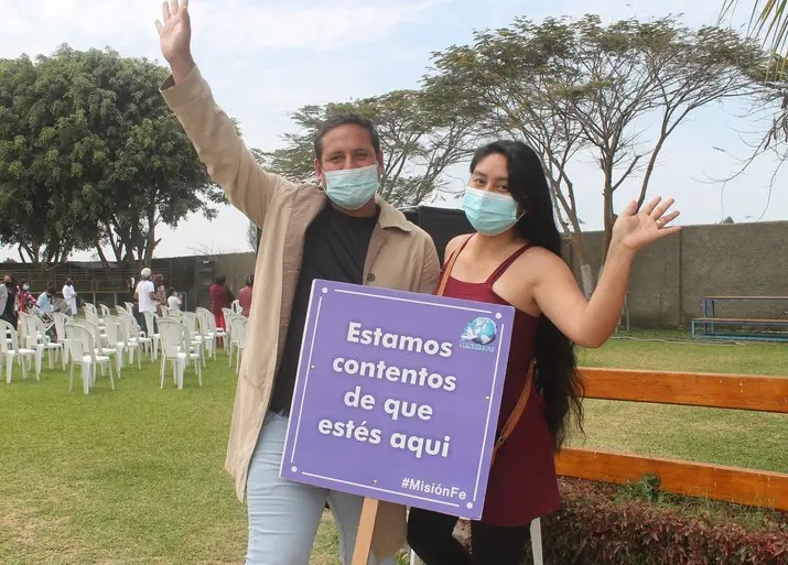 Mujeres · Hombres